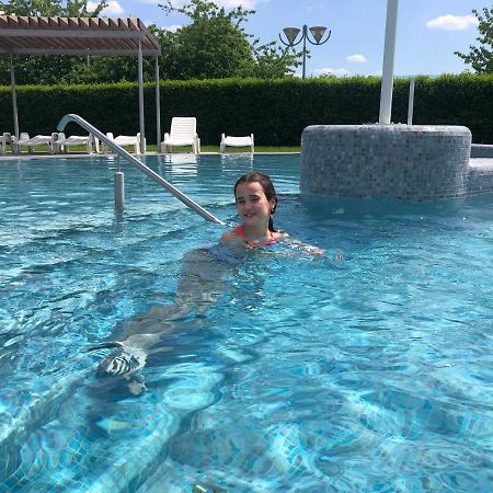 Karos Gold 813 Wellness Apartman Zalakaros Buitenkant foto