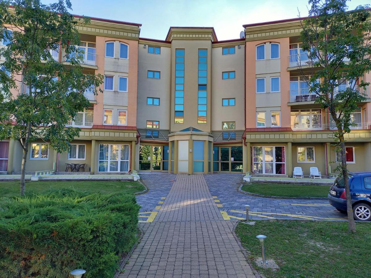 Karos Gold 813 Wellness Apartman Zalakaros Buitenkant foto