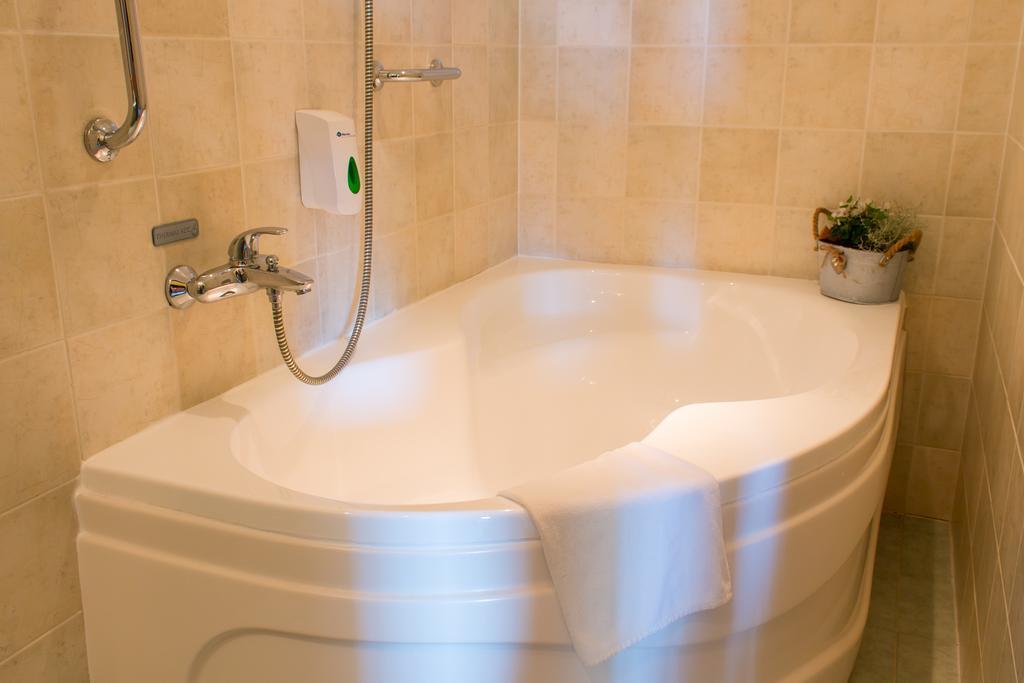 Karos Gold 813 Wellness Apartman Zalakaros Buitenkant foto