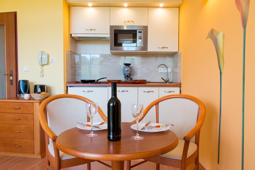 Karos Gold 813 Wellness Apartman Zalakaros Buitenkant foto